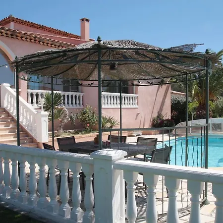 Magnifique Villa Avec Piscine -Au Calme Absolu.